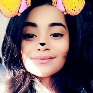 Meet your Posher, Noemi